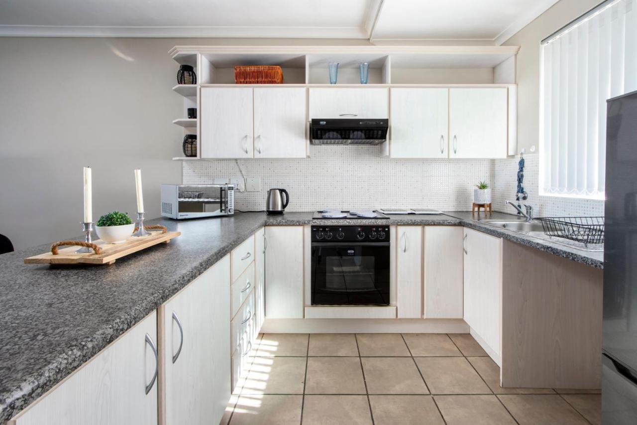 The Potting Shed Self Catering Appartement Hermanus Buitenkant foto