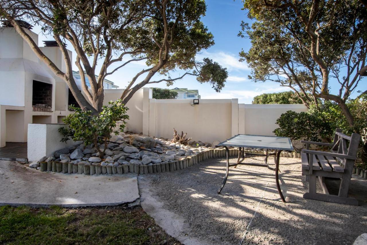 The Potting Shed Self Catering Appartement Hermanus Buitenkant foto