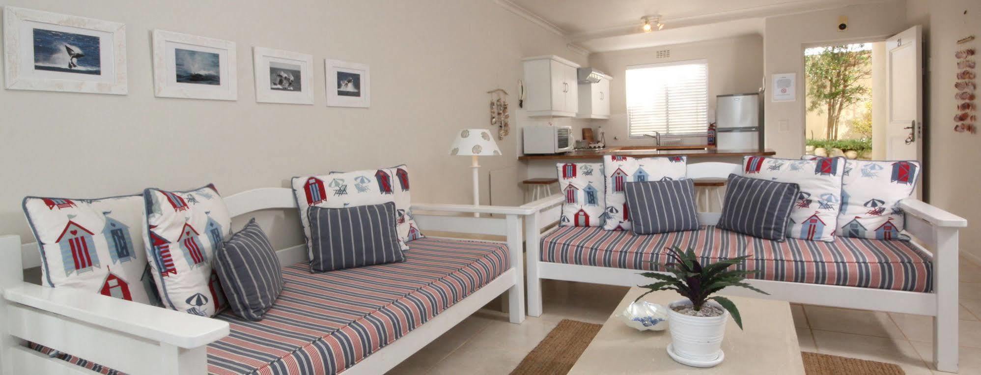 The Potting Shed Self Catering Appartement Hermanus Buitenkant foto