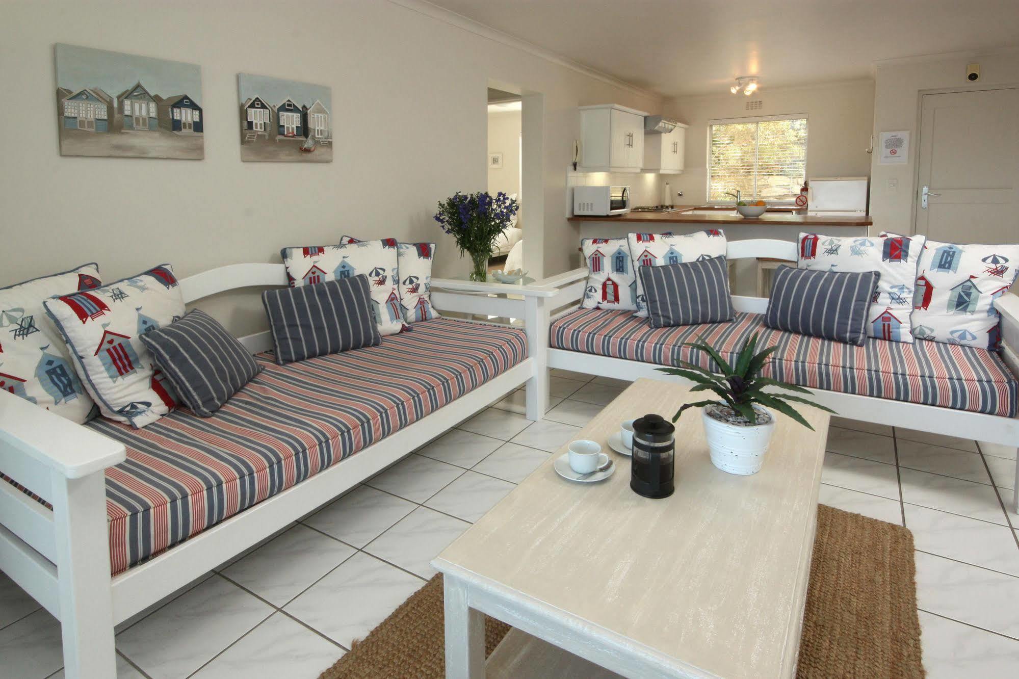 The Potting Shed Self Catering Appartement Hermanus Buitenkant foto