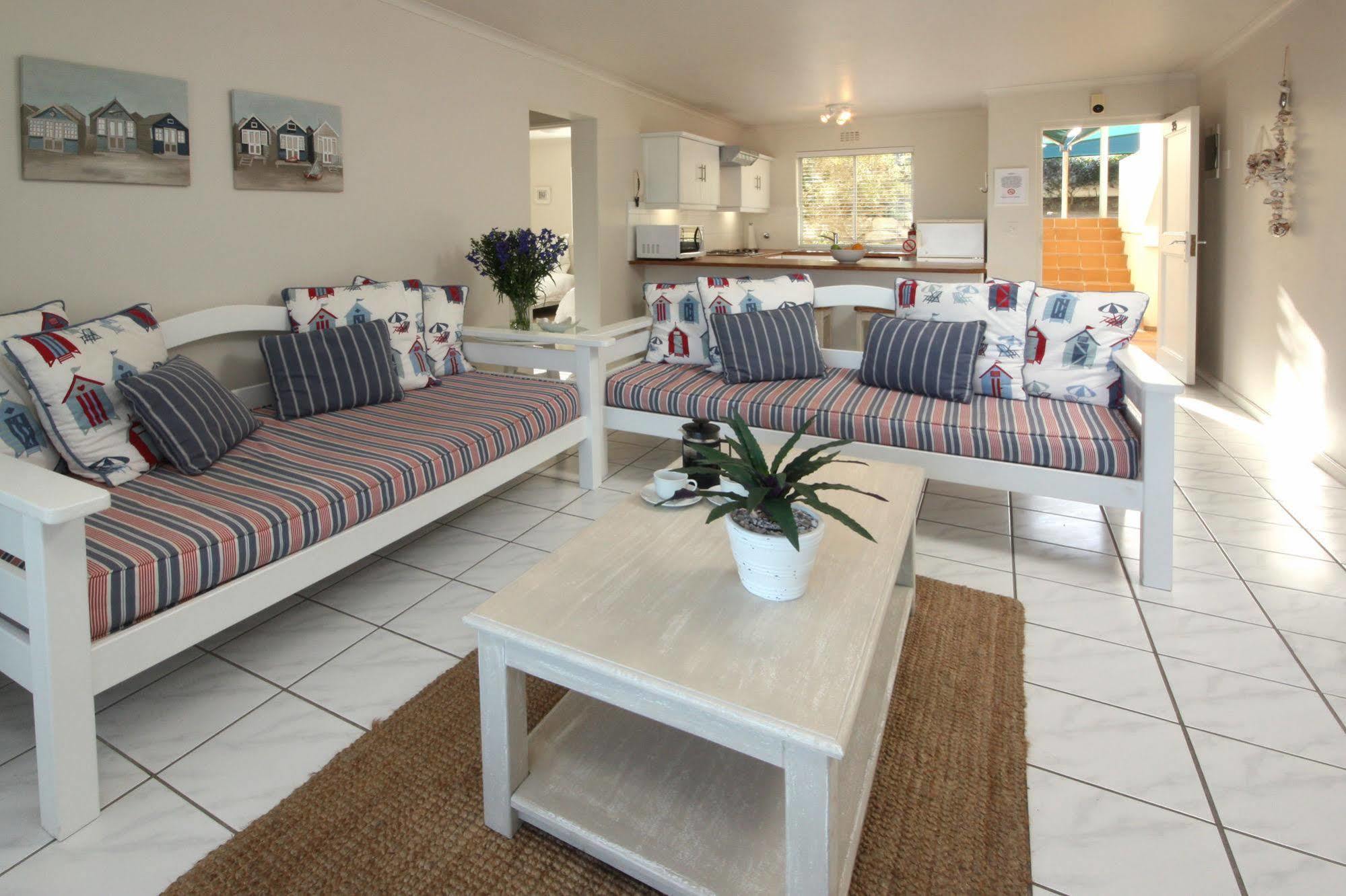 The Potting Shed Self Catering Appartement Hermanus Buitenkant foto