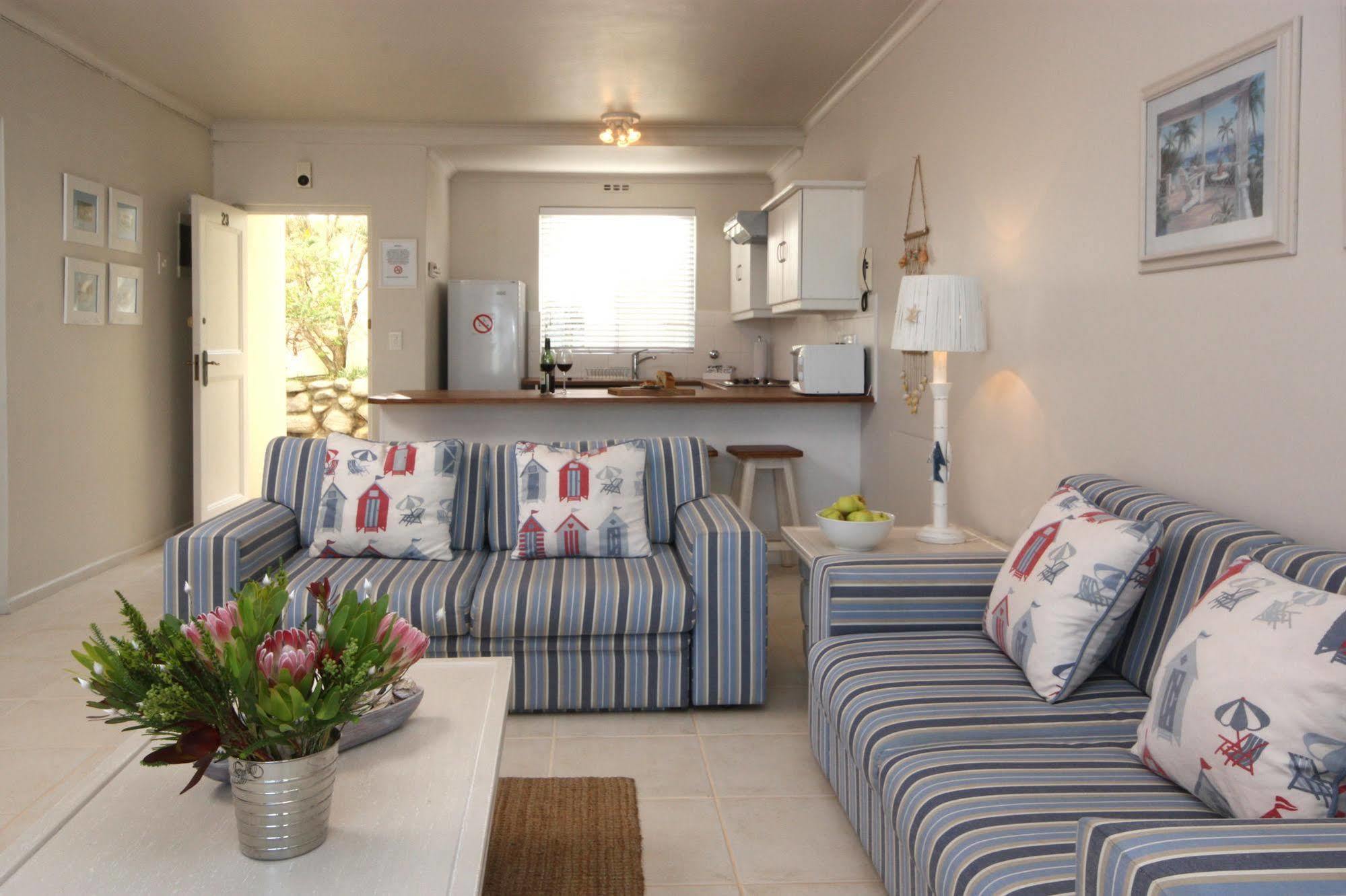 The Potting Shed Self Catering Appartement Hermanus Buitenkant foto